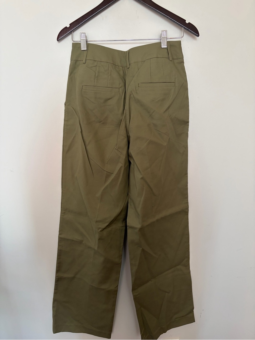 NWT Dynamite Clean Straight Leg Pants in Safari Green - Size 4 - Picture 7 of 11
